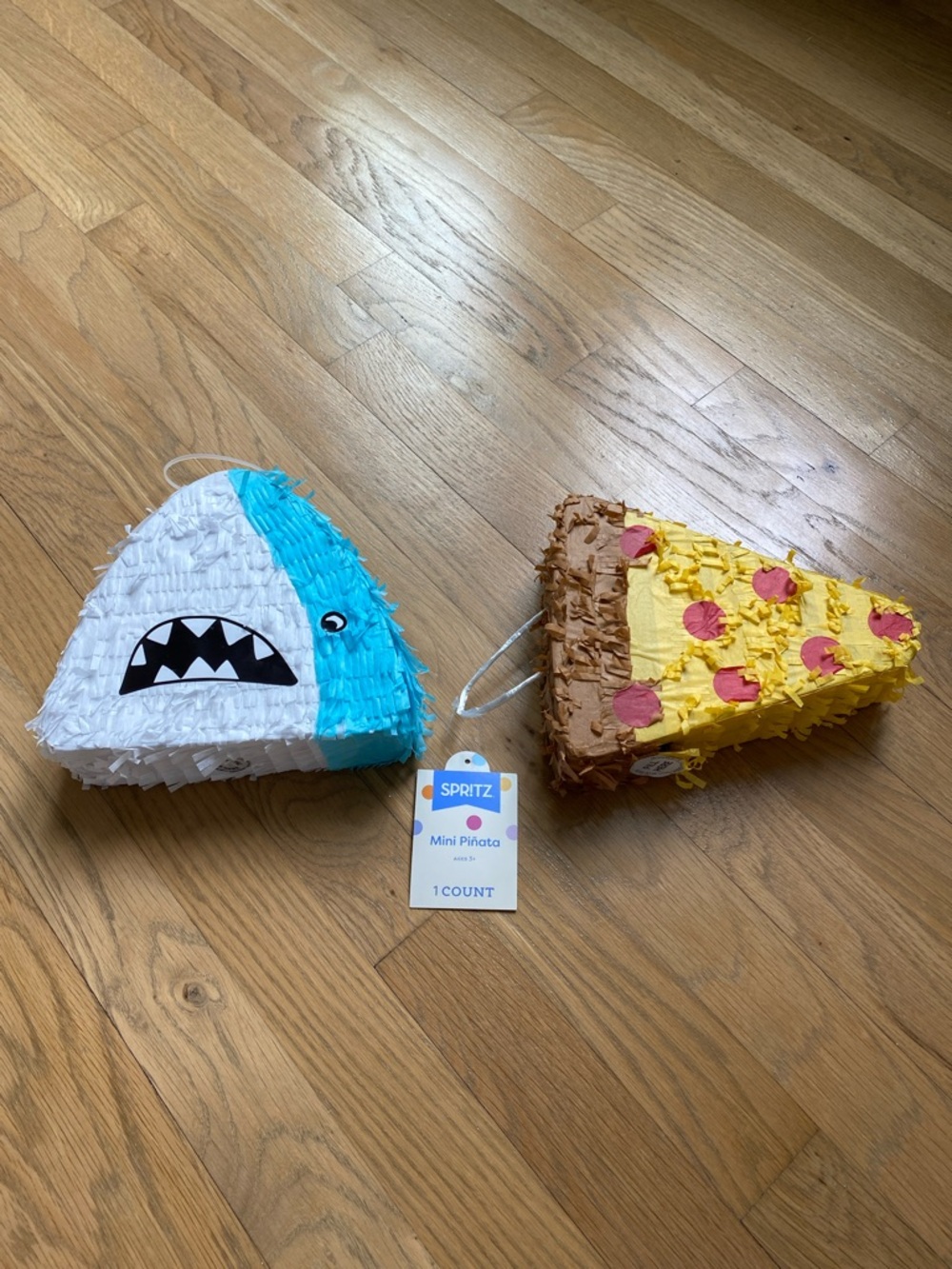 Spritz Shark & Pizza Mini Piñatas – White, Aqua, Yellow & Brown
